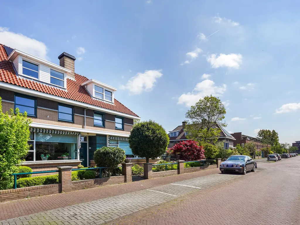 Luchtenburglaan 52, Den Haag