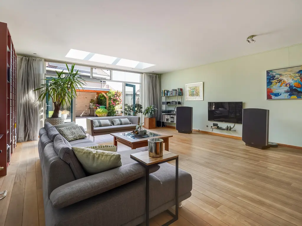 Luchtenburglaan 52, Den Haag