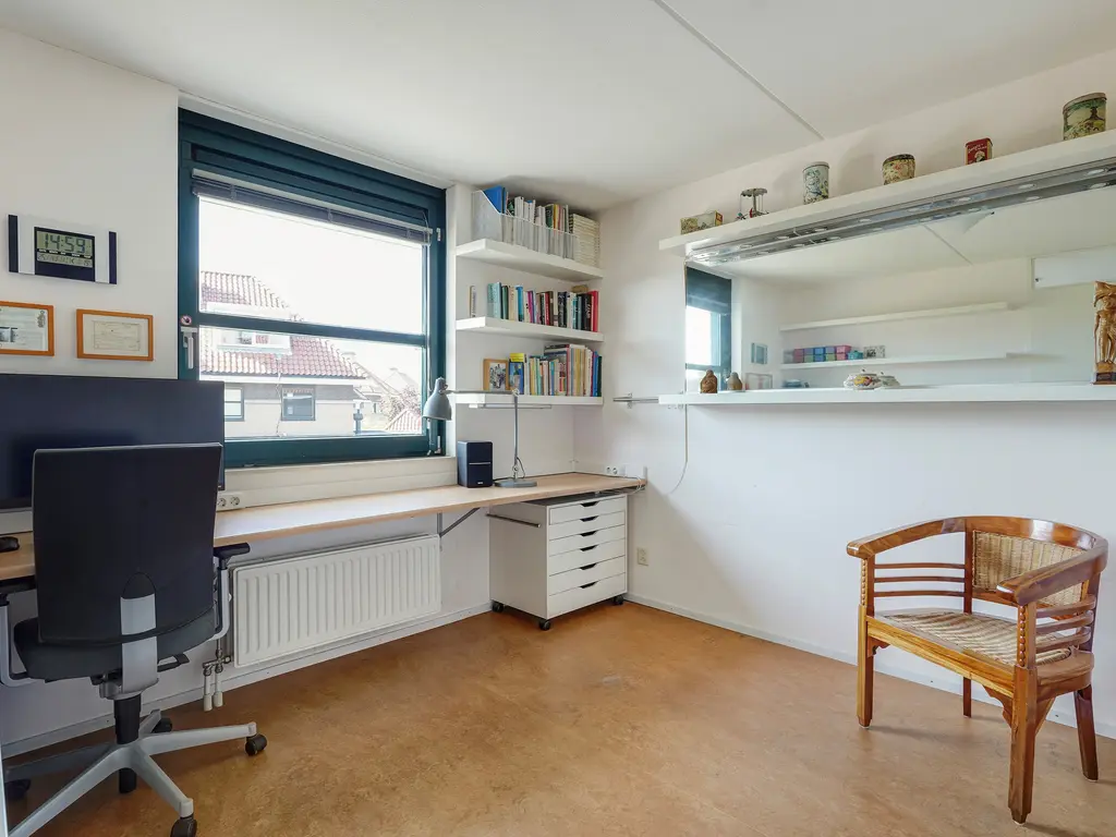 Luchtenburglaan 52, Den Haag