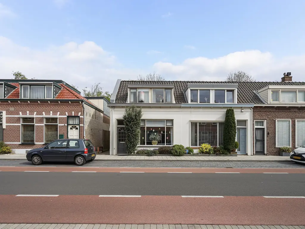 Naaldwijkseweg 156, 'S-GRAVENZANDE