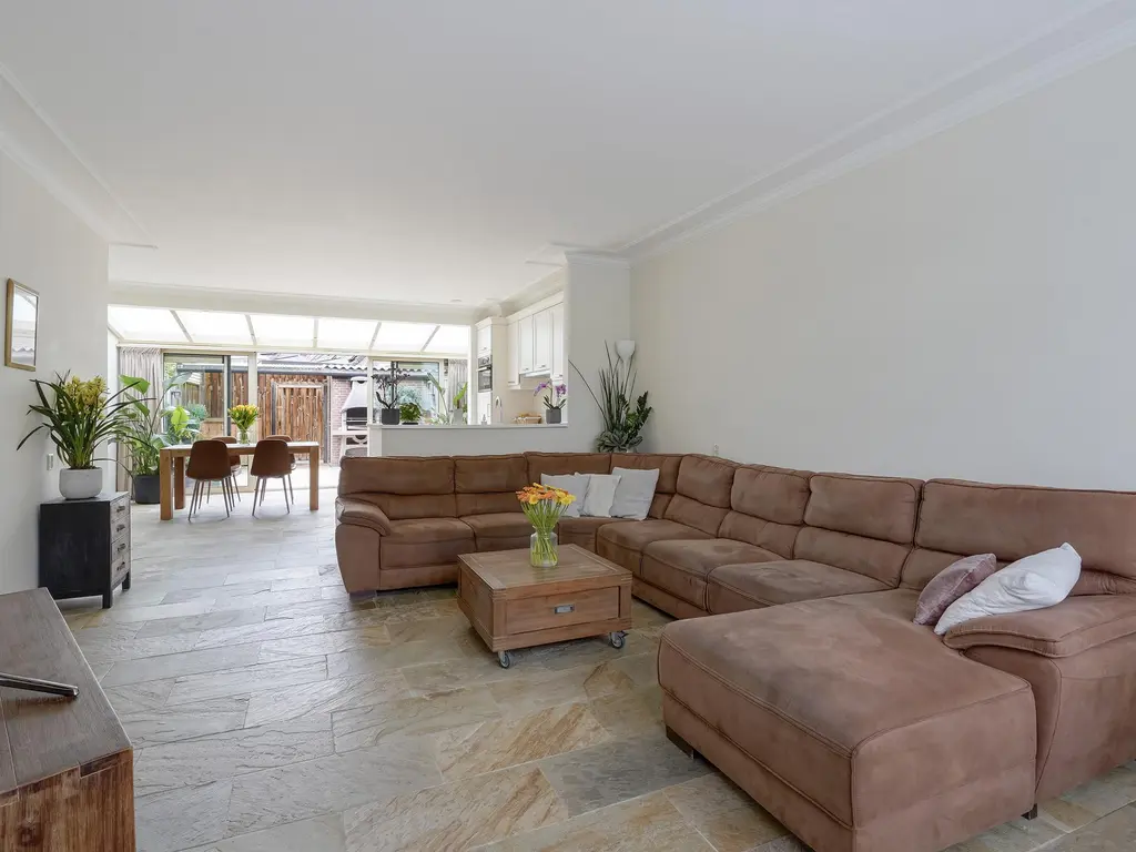 Zandeveltweg 130, 'S-GRAVENZANDE