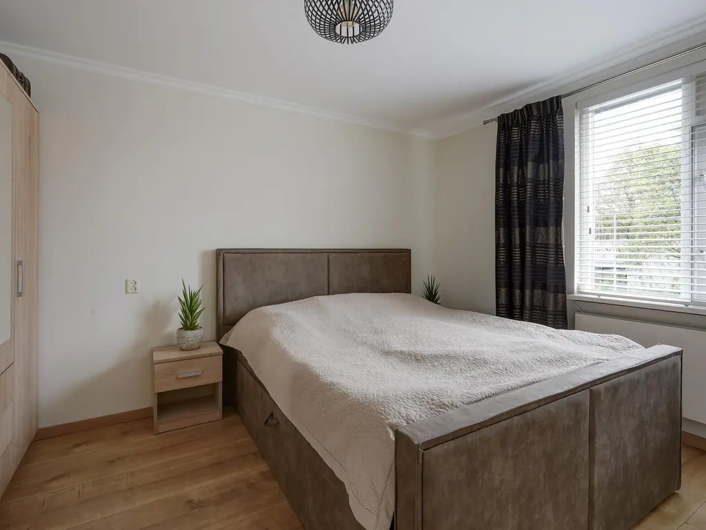 Zandeveltweg 130, 'S-GRAVENZANDE