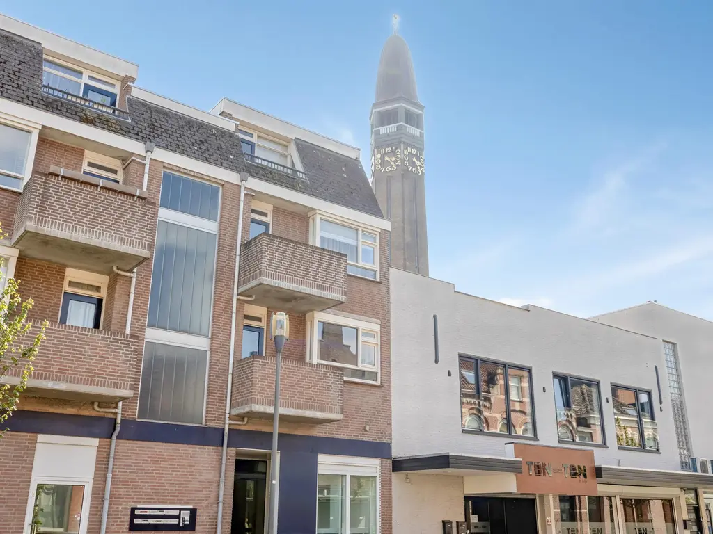 Grotestraat 232, WAALWIJK