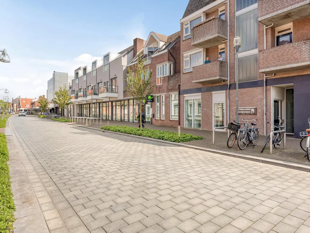 Grotestraat 232, WAALWIJK