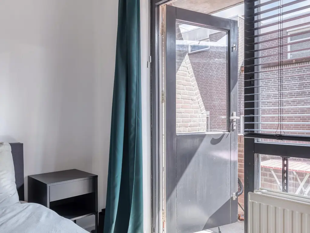 Grotestraat 232, WAALWIJK