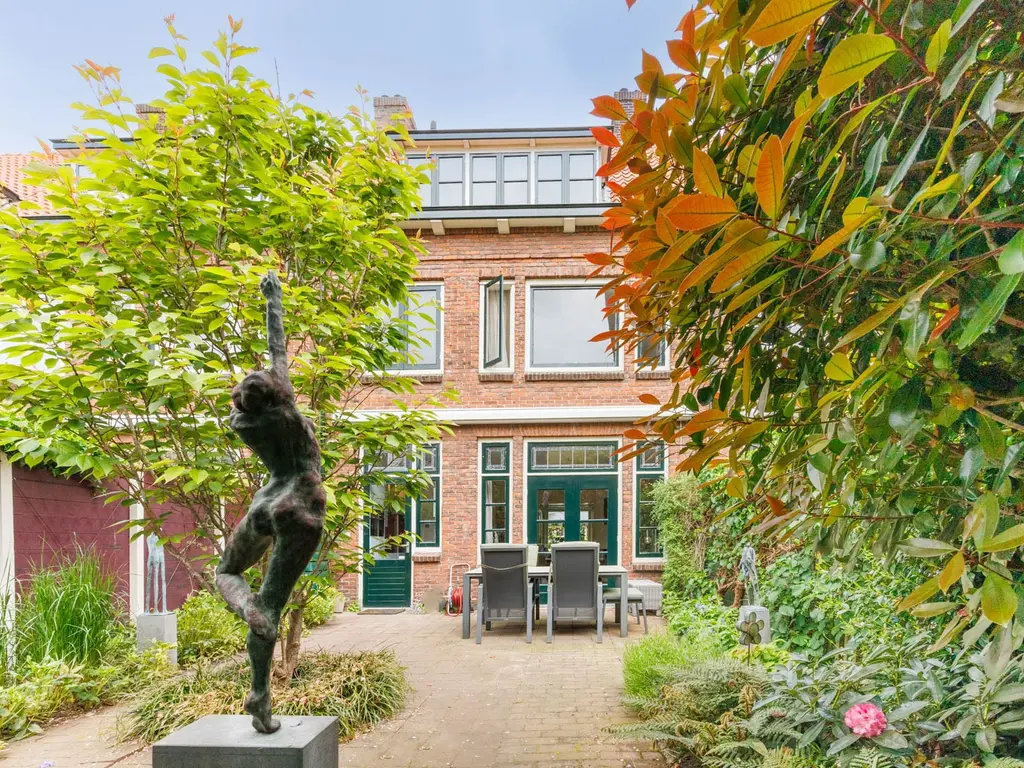 Lorentzkade 11, Leiden