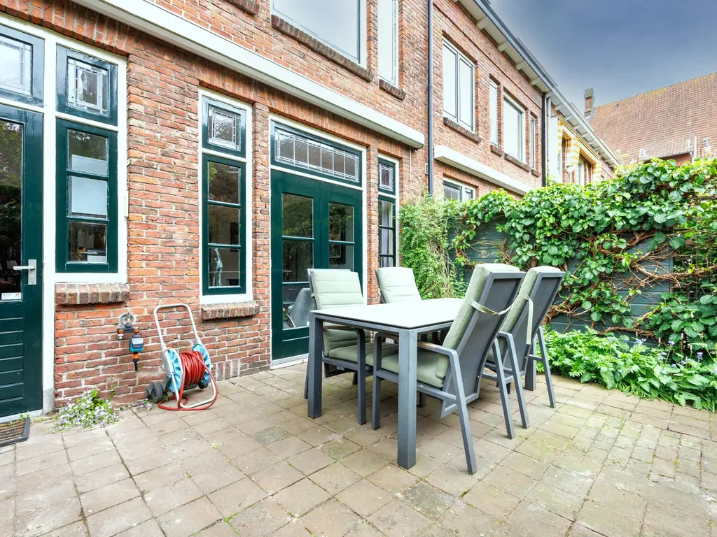 Lorentzkade 11, Leiden