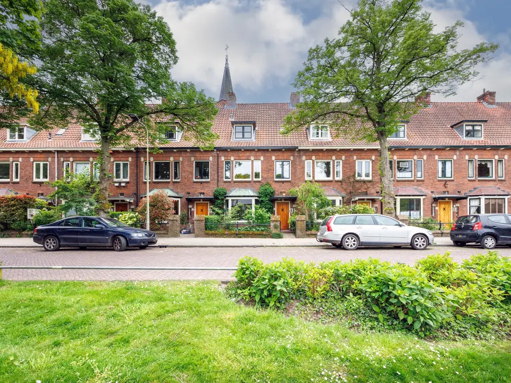 Lorentzkade 11, Leiden