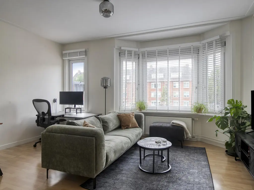 Dorpsweg 6B, ROTTERDAM