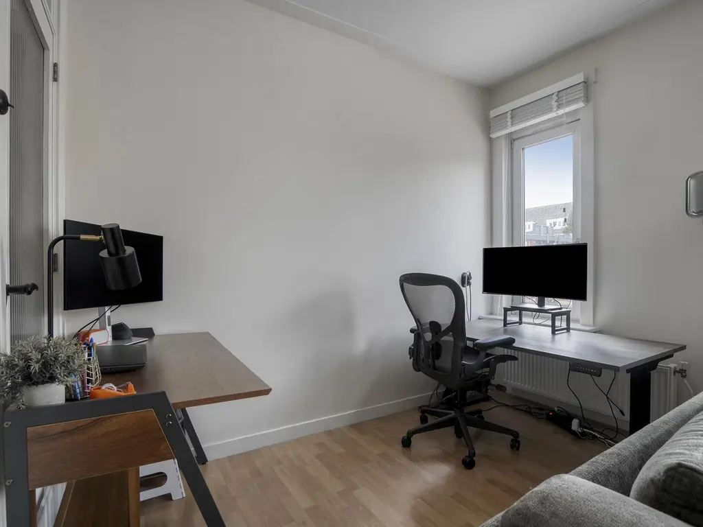 Dorpsweg 6B, ROTTERDAM