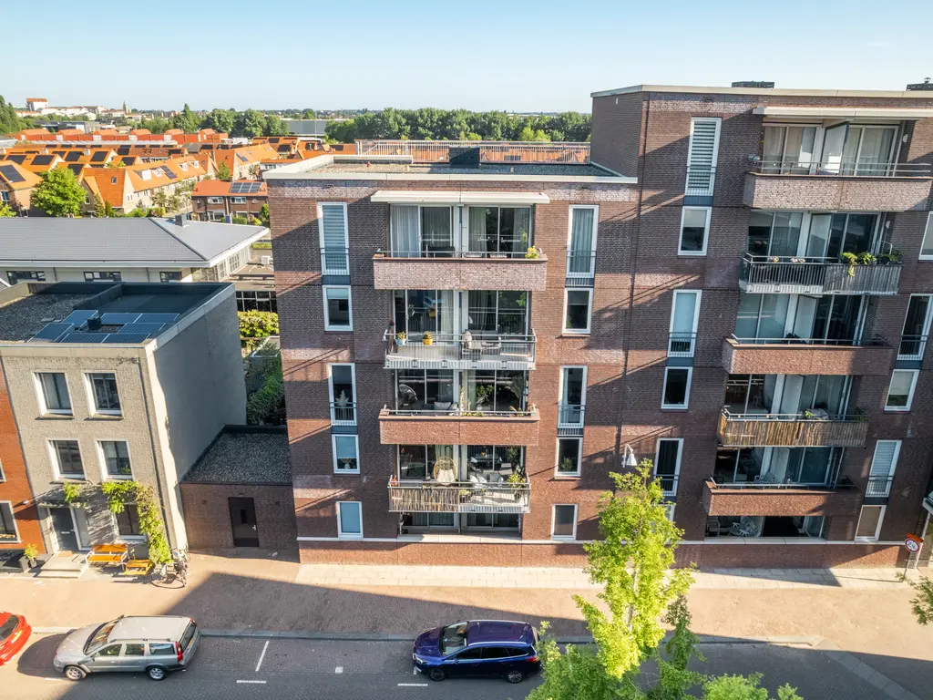 Zilverstein 107, Oegstgeest