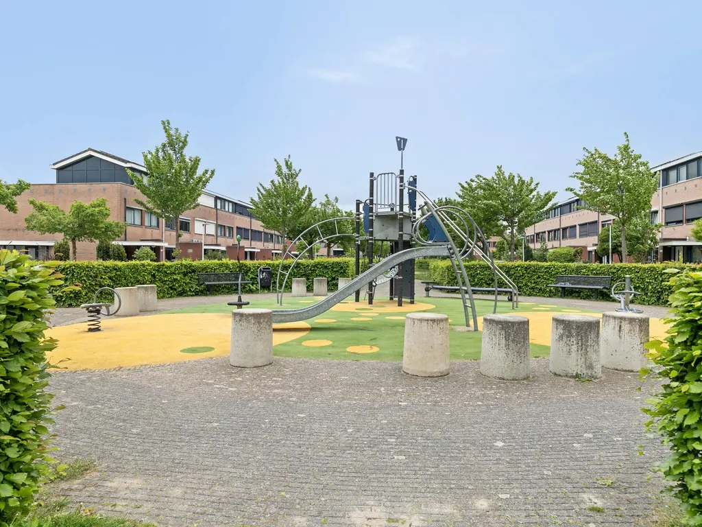 Serenadelaan 103, BARENDRECHT