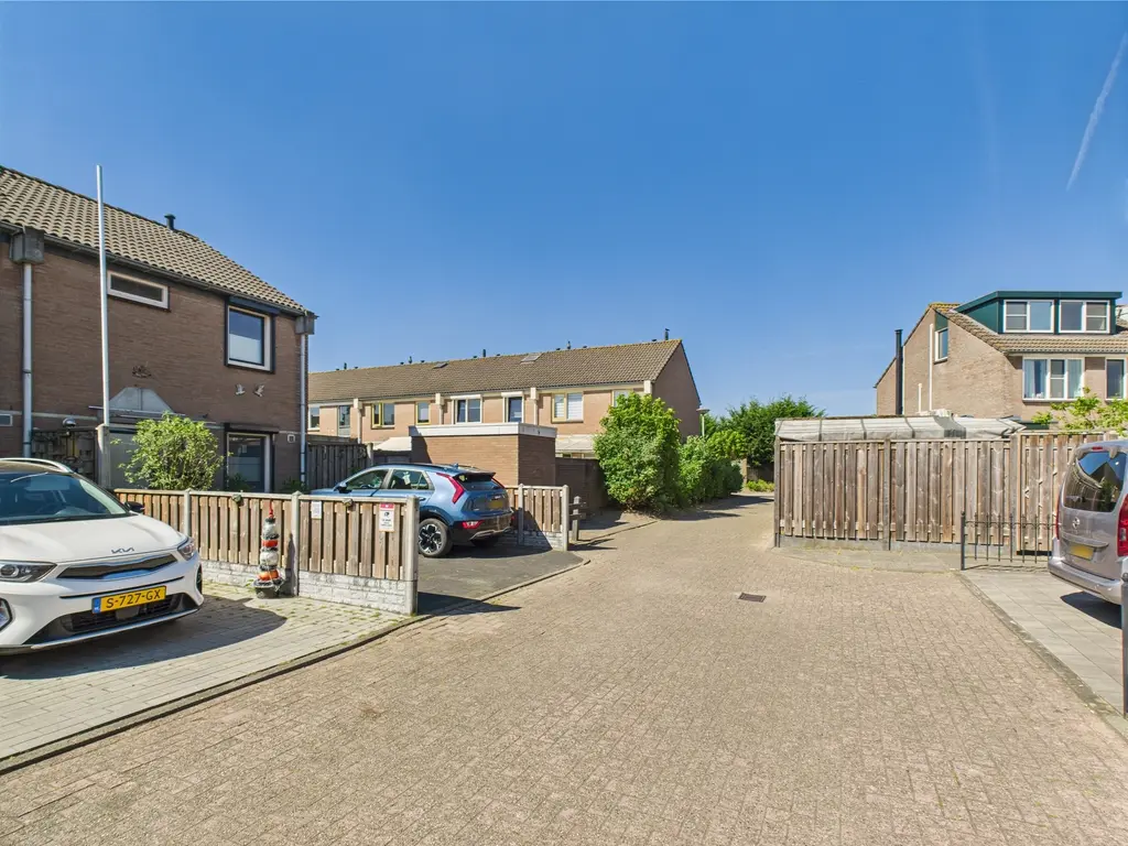 Drakenberg 17, Roosendaal