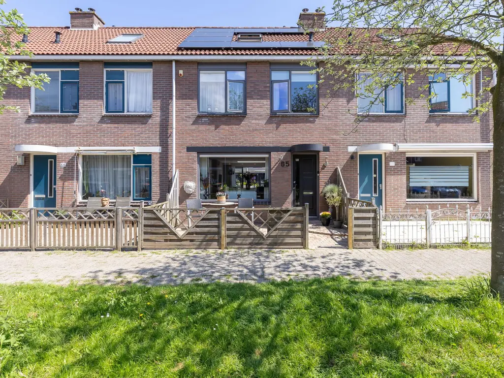 Grutto 65, Hoorn