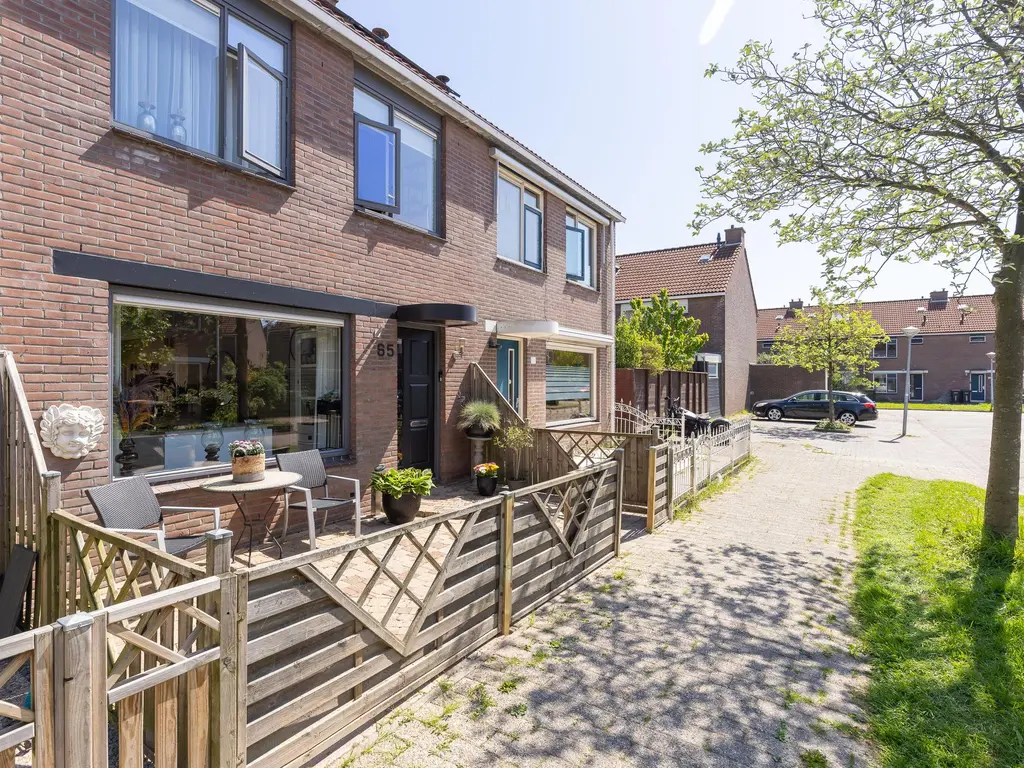Grutto 65, Hoorn