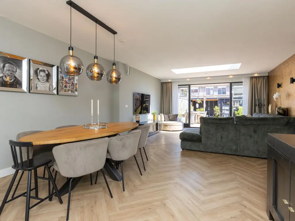 Grutto 65, Hoorn