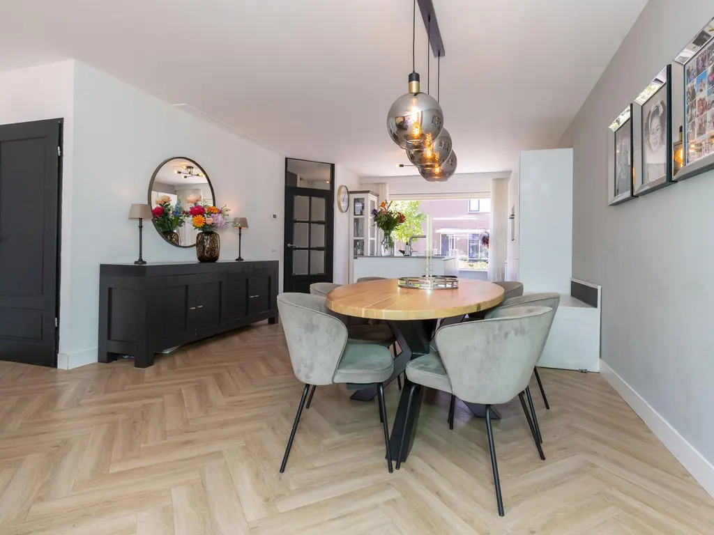 Grutto 65, Hoorn