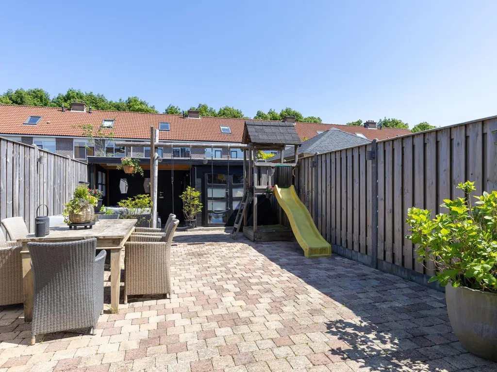 Grutto 65, Hoorn