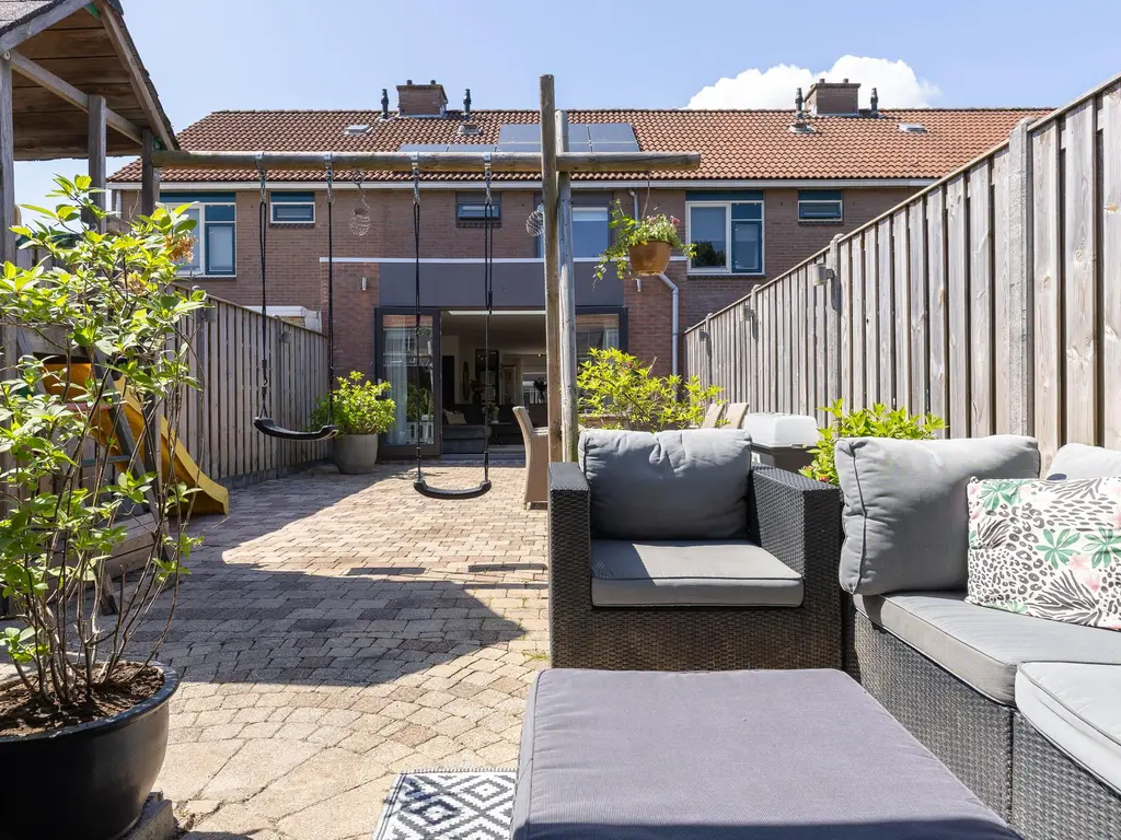 Grutto 65, Hoorn