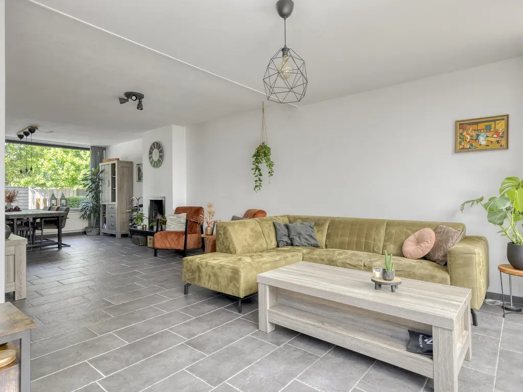 't Weerom 3, BARENDRECHT