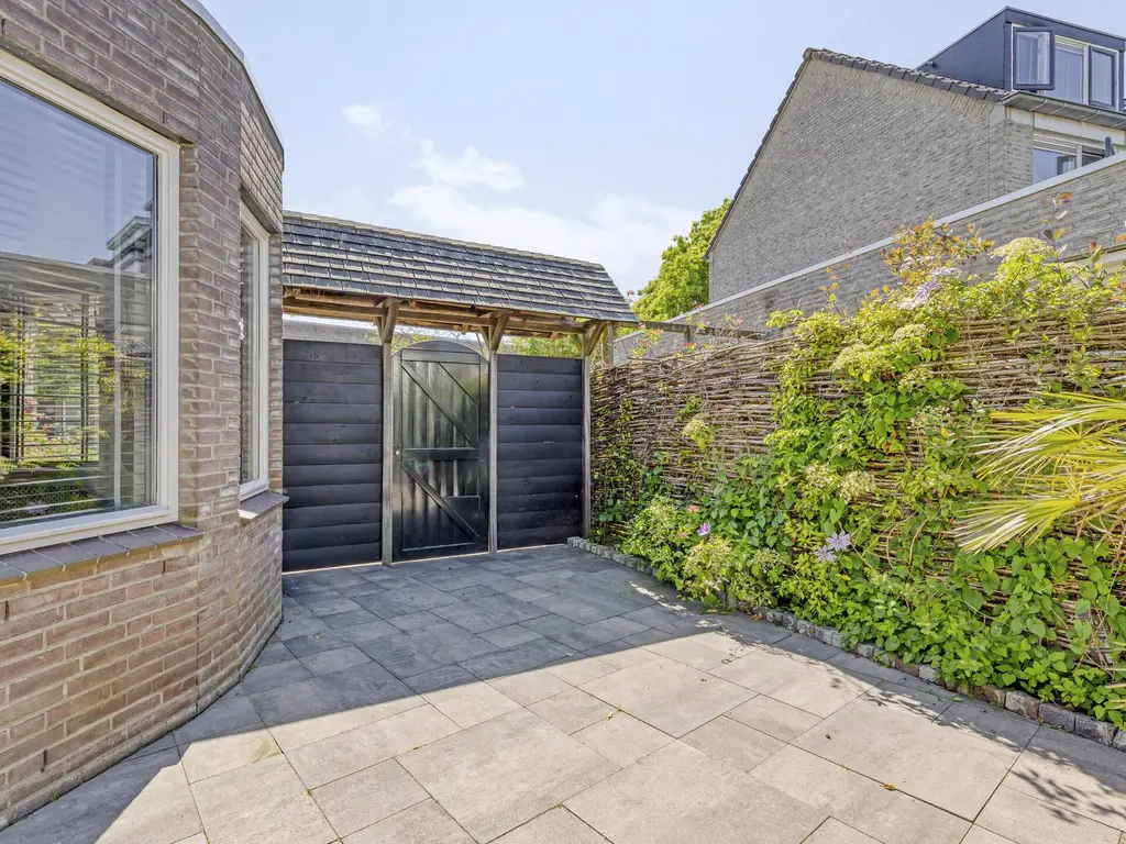 Puccinistraat 15, BARENDRECHT