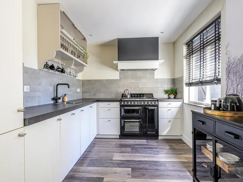 Bosstraat 65, WINKEL