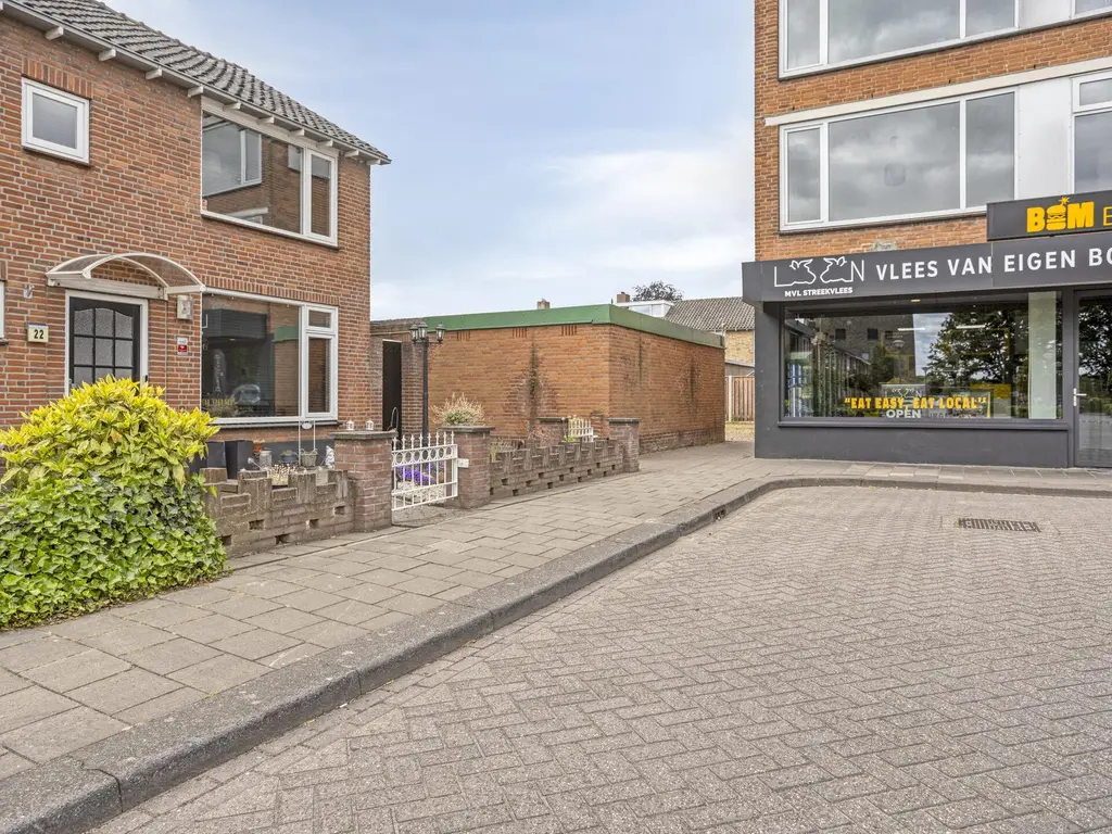 Bloemenoordplein 22, WAALWIJK