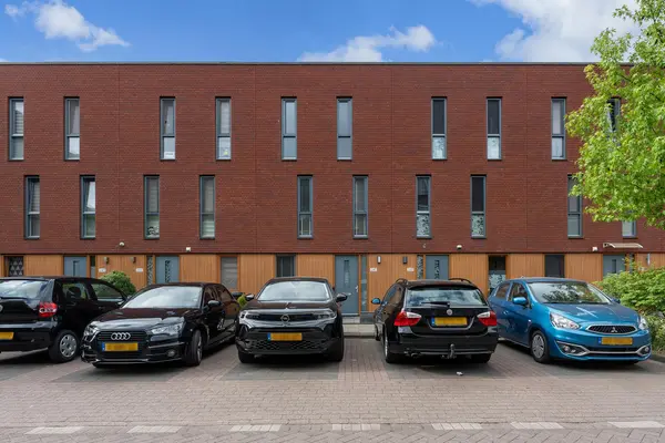 van Baerlestraat 247