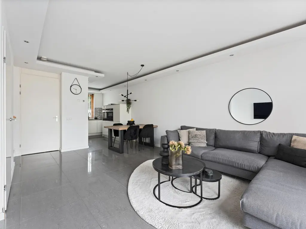 van Baerlestraat 247, VLAARDINGEN