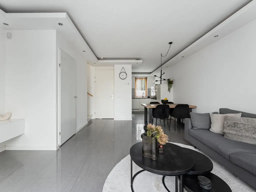 van Baerlestraat 247, VLAARDINGEN