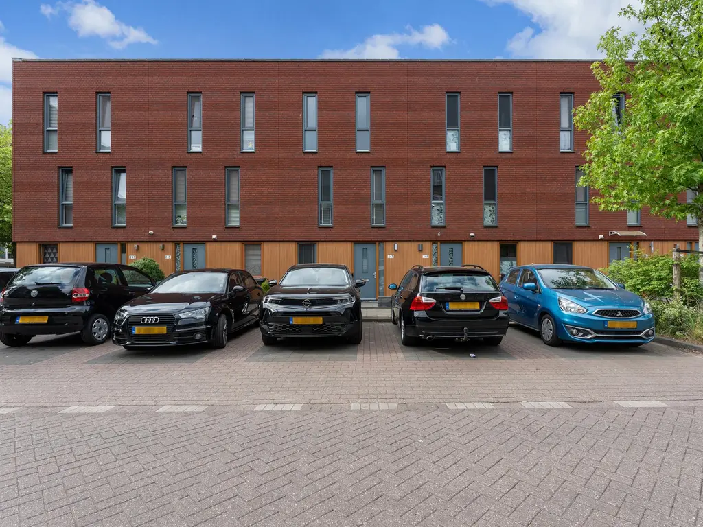 van Baerlestraat 247, VLAARDINGEN