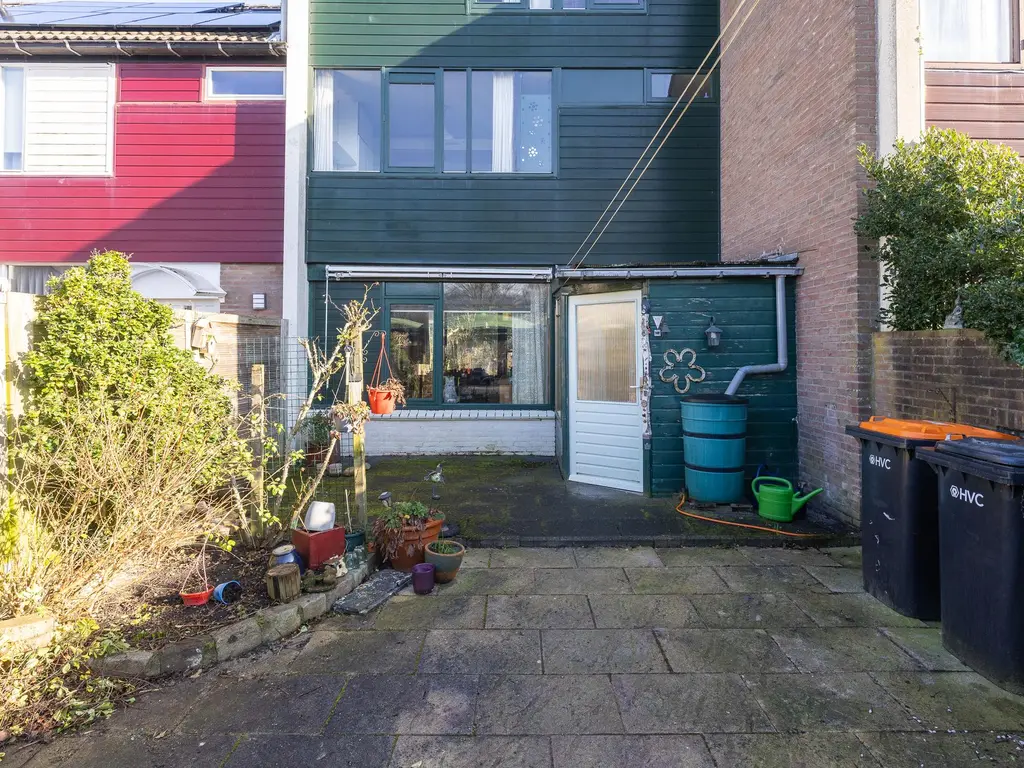 Karos 66, HOORN