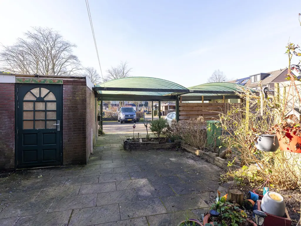 Karos 66, HOORN