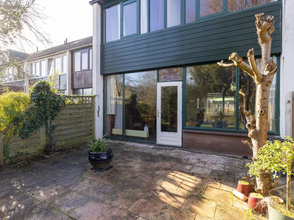 Karos 66, HOORN