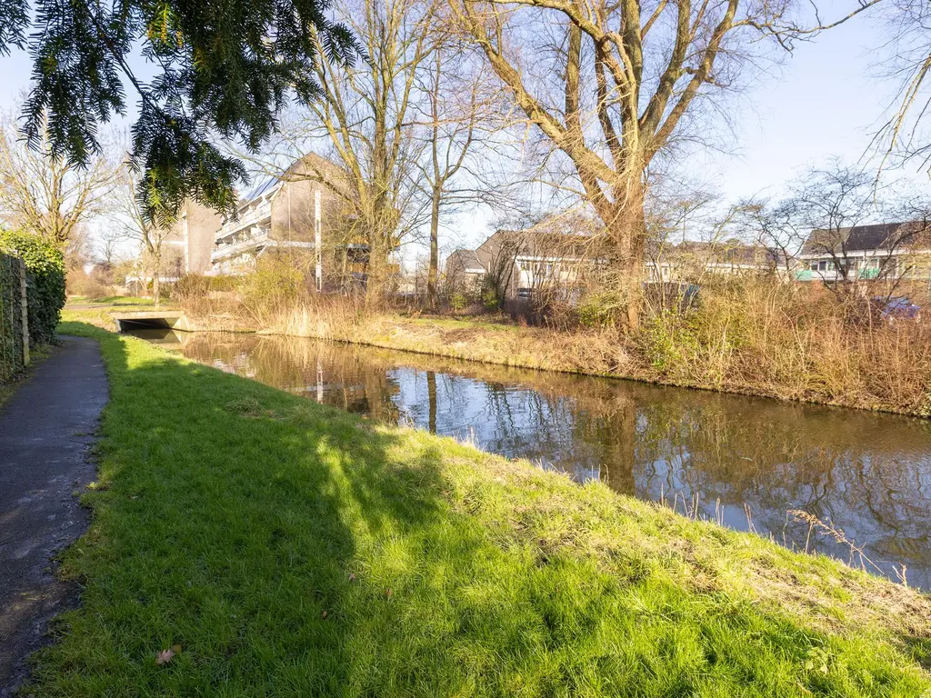 Karos 66, HOORN
