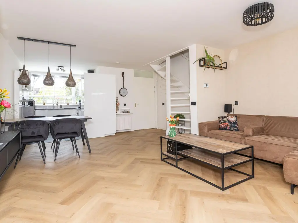 Cezannehof 74, HOORN