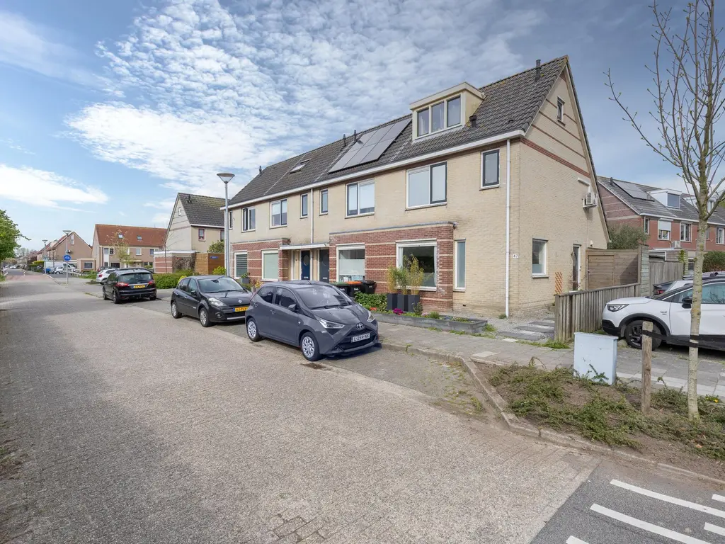 Duke Ellingtonhof 47, Hoorn