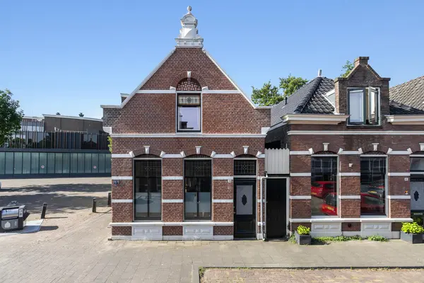 Emmastraat 18