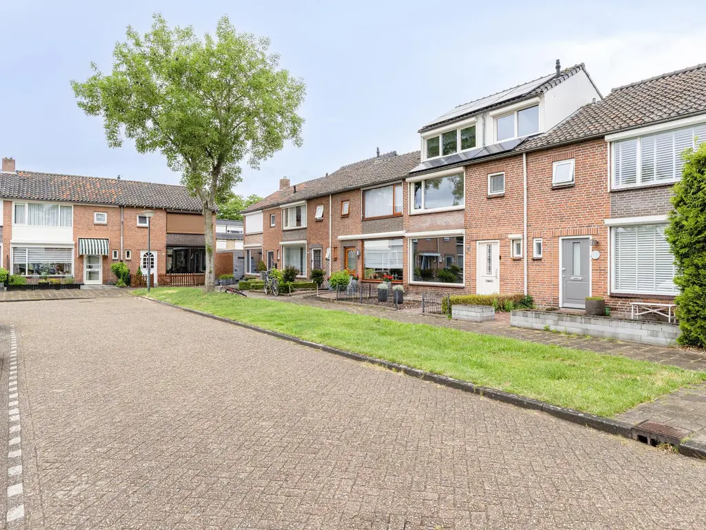 Korenbloemstraat 12, WAALWIJK