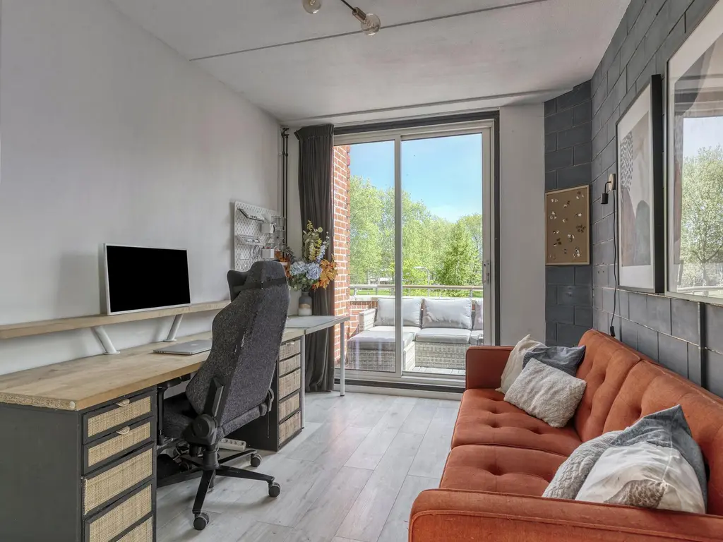 Boomberg 105, CAPELLE AAN DEN IJSSEL