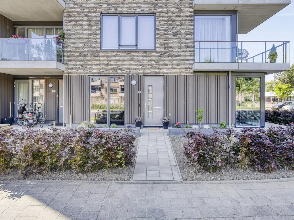 Binnenlandse Baan 106, BARENDRECHT