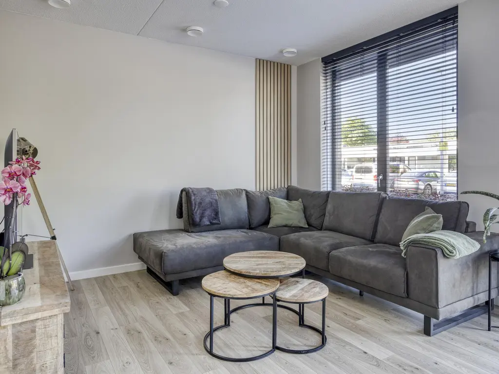 Binnenlandse Baan 106, BARENDRECHT