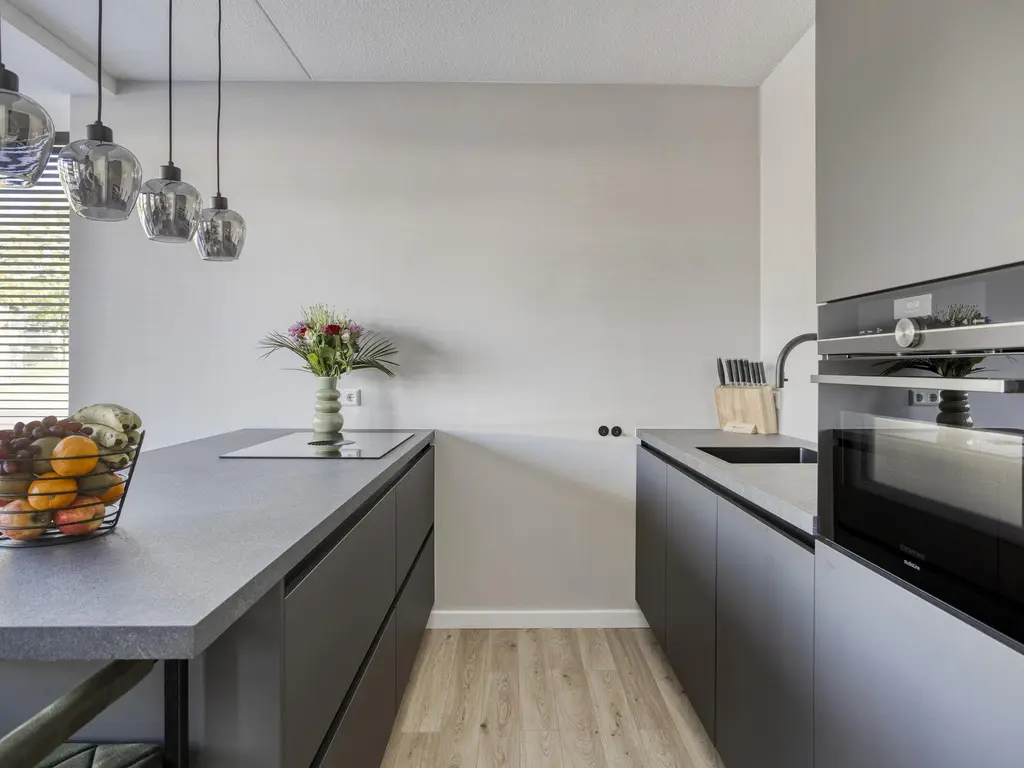 Binnenlandse Baan 106, BARENDRECHT