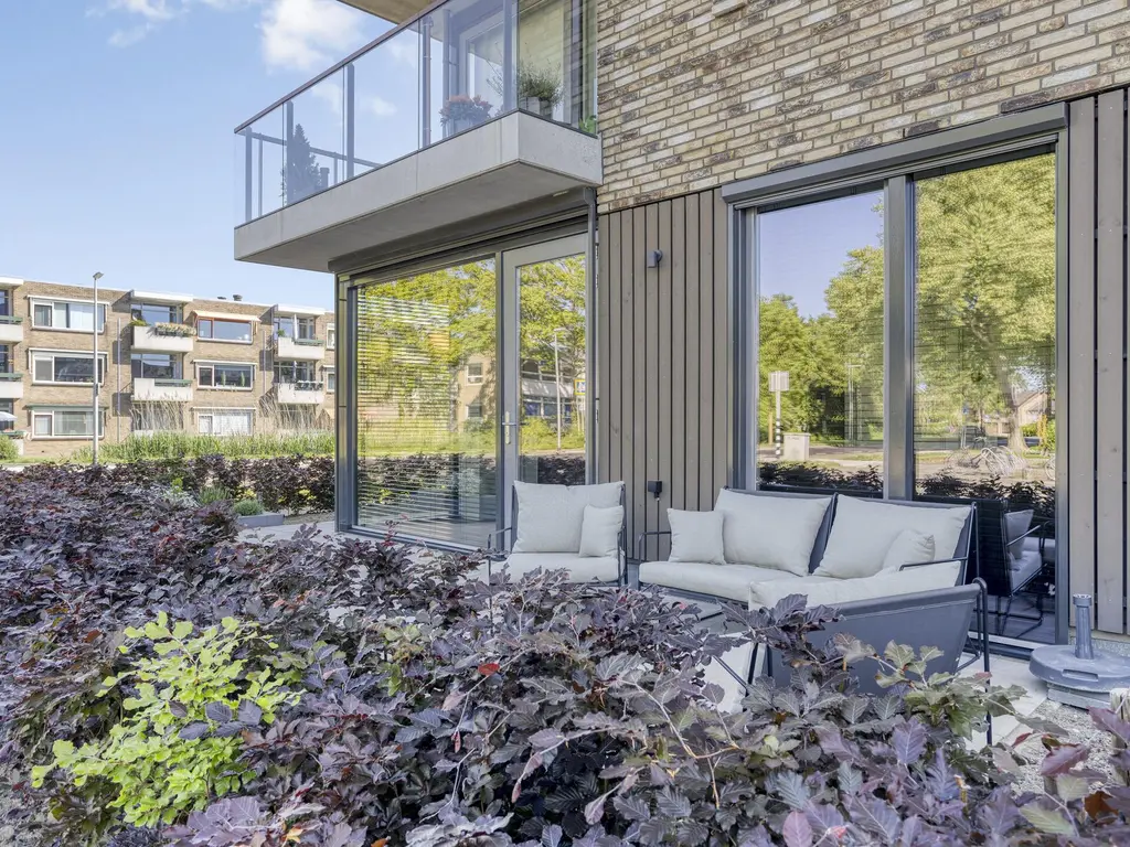 Binnenlandse Baan 106, BARENDRECHT