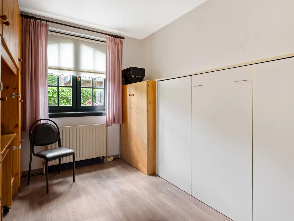 Stationsstraat 38  , Ravels