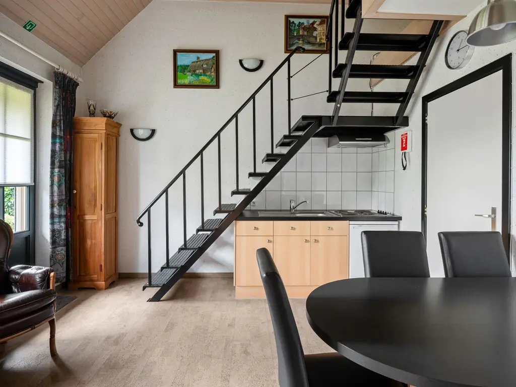 Stationsstraat 38  , Ravels