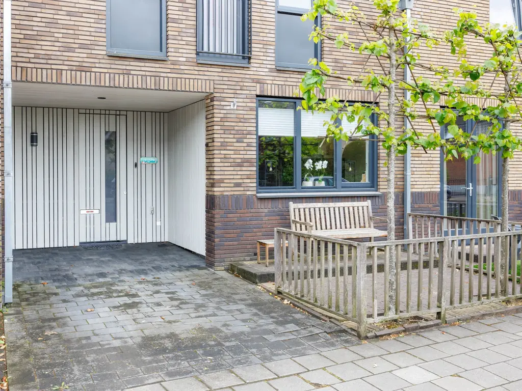 Hoge Rijndijk 46, Zoeterwoude