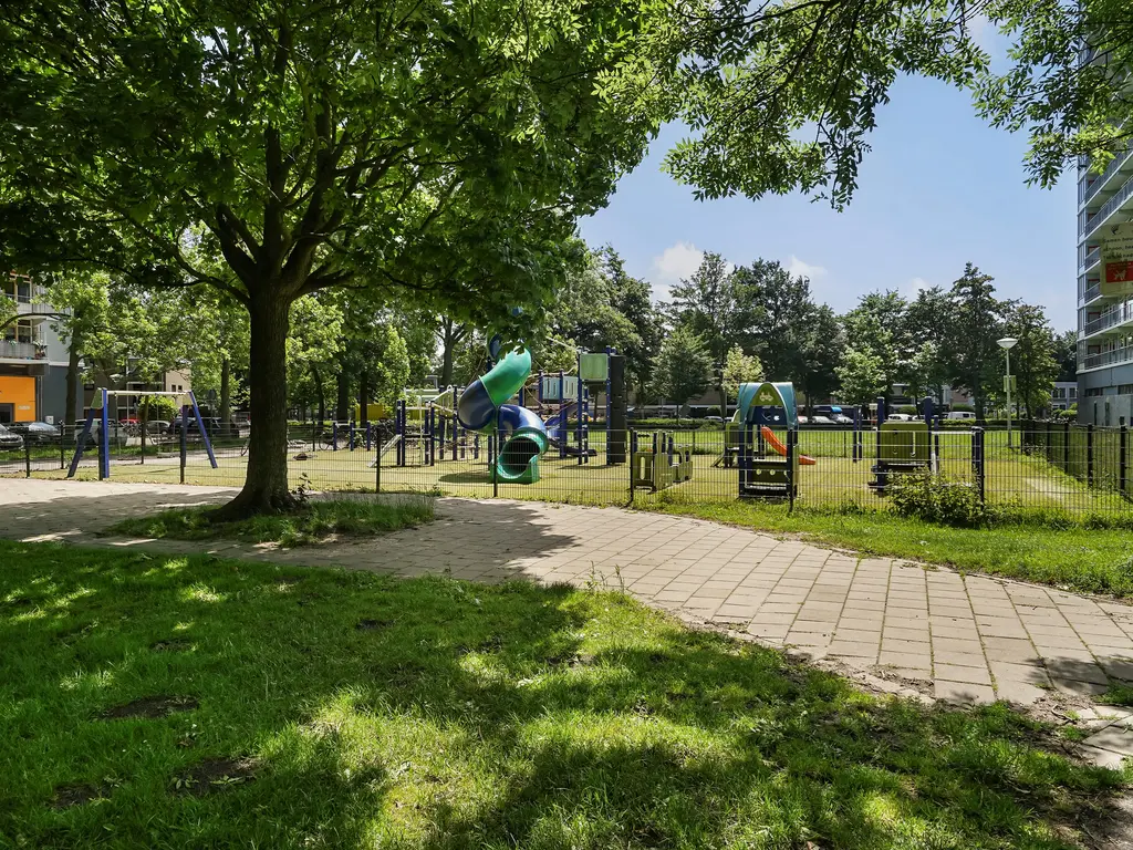 Gradaland 37, Den Haag