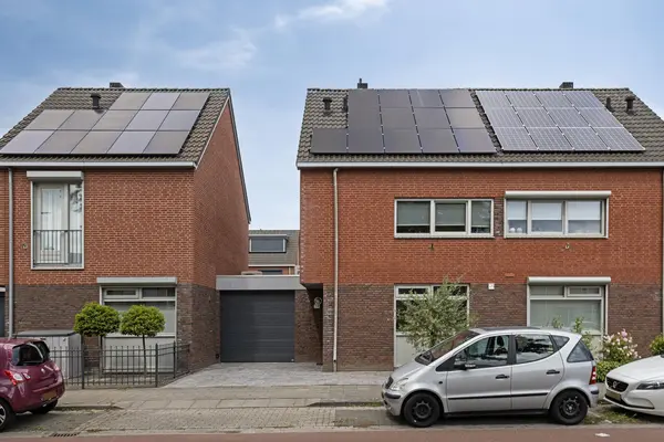 Burg Gommansstraat 114