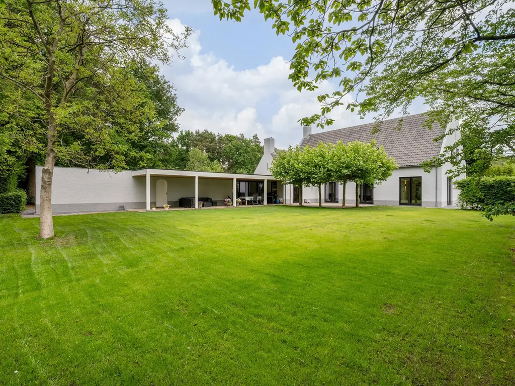 Leeuweriklaan 4  , Ravels